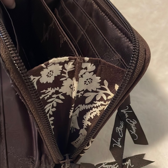Vera Bradley Brown and Cream Damask Wallet - Picture 8 of 12